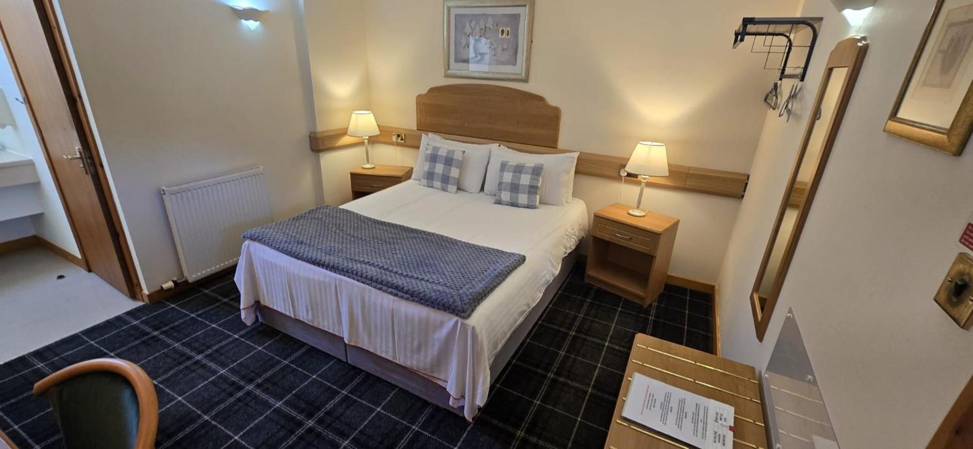The Red Lion Tavern Fochabers Luaran gambar